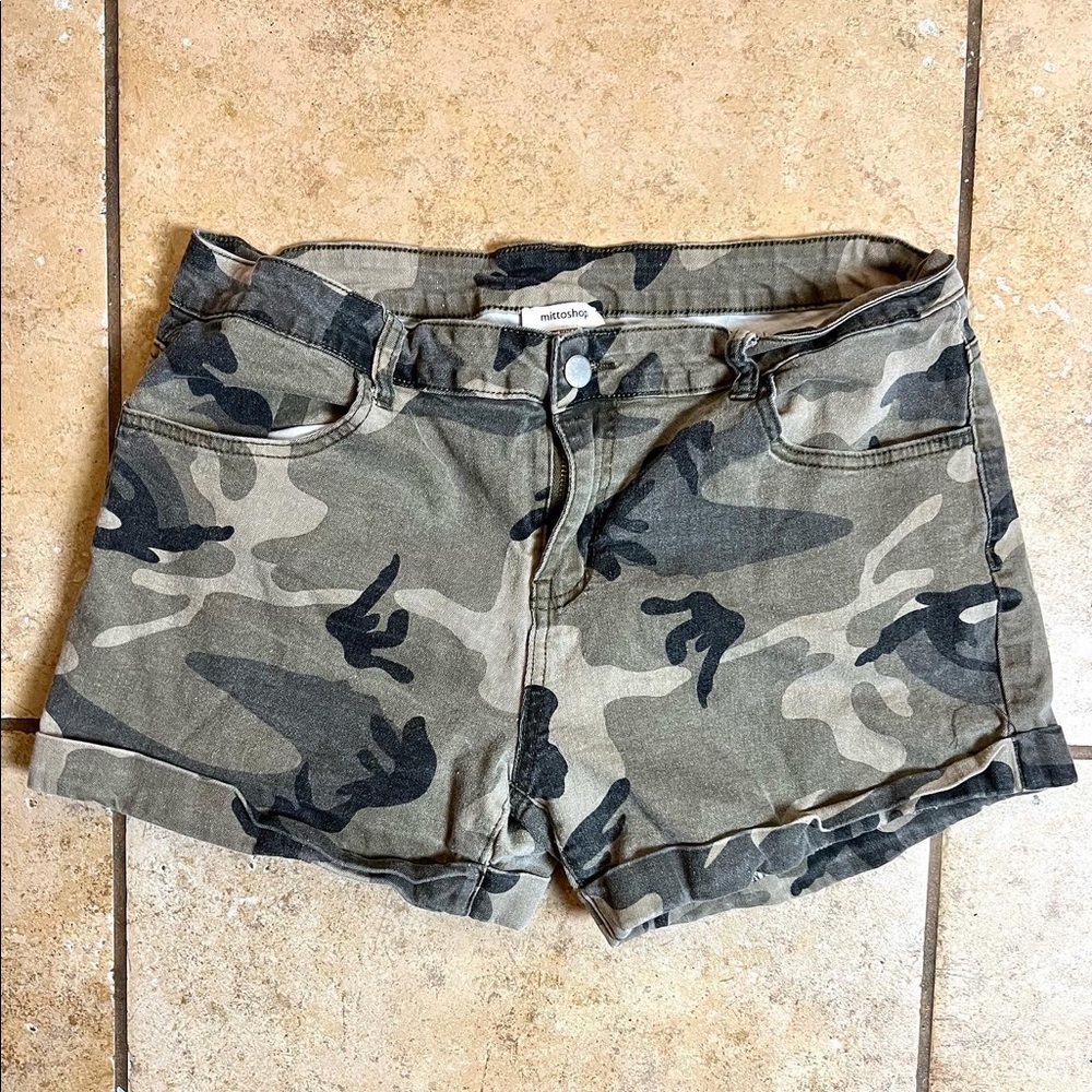 Mittoshop Camo Shorts